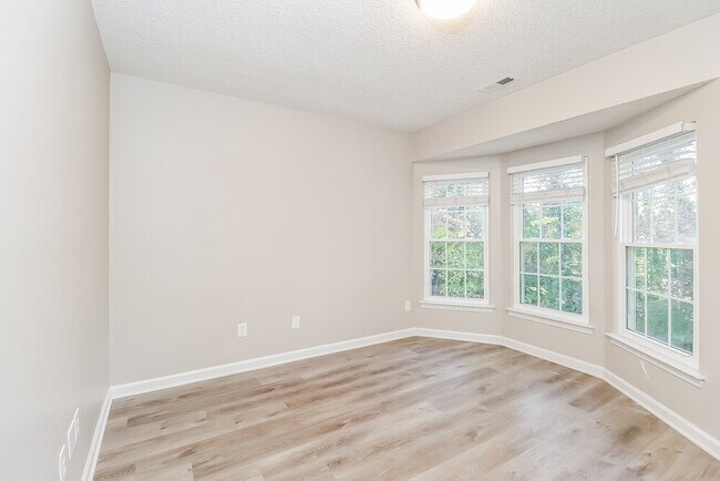 Building Photo - 7405 Chidley Dr