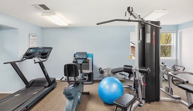 Building Photo - Sterling Heights Condo - Bellevue