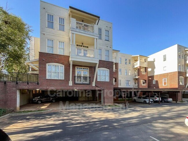 Building Photo - 518 Clarice Ave