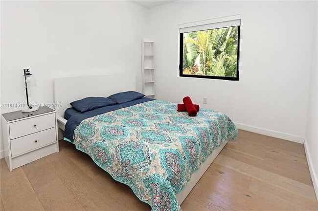 Building Photo - 1109 NE 89th St