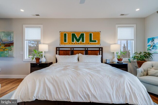 Building Photo - 34903 W Love Dr