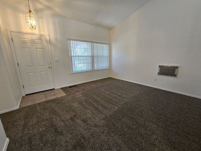 Building Photo - Beautiful Single Story Home in Double Diamond