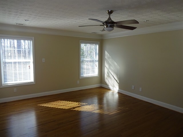 Building Photo - 2820 Wadley Ln