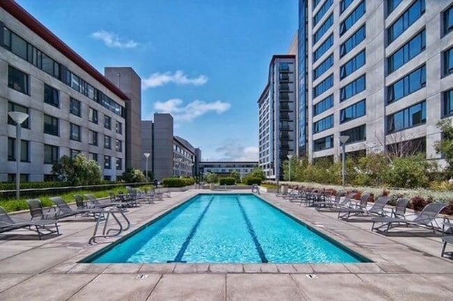 Building Photo - South Beach - 1 BR, 1BA Condo 814 Sq. Ft. ...
