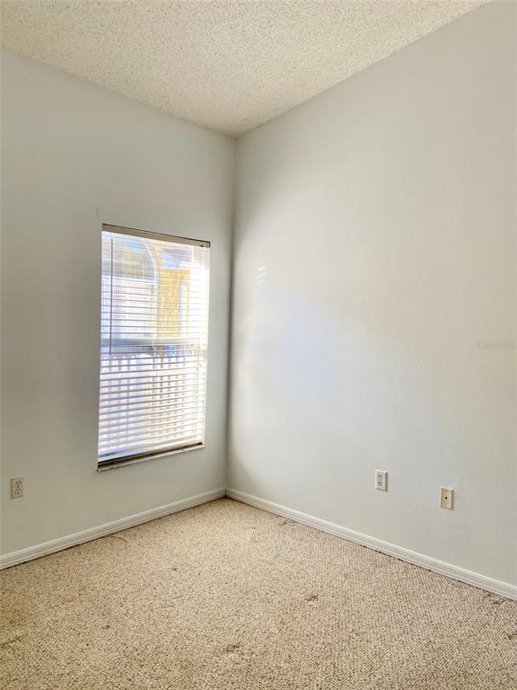 Building Photo - 623 Hardwood Cir