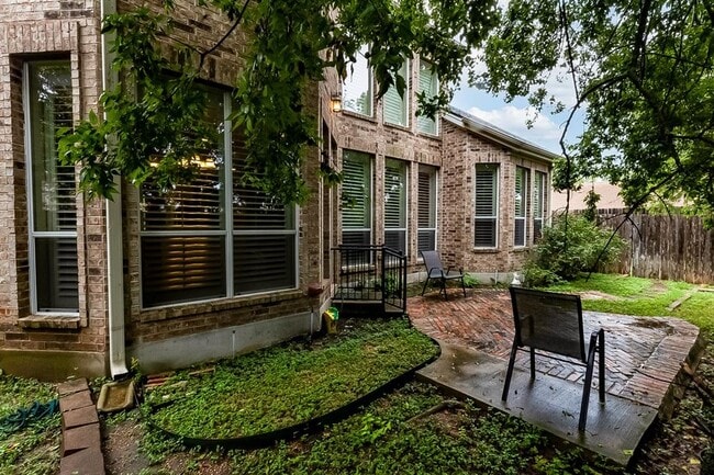 Building Photo - 11608 Spicewood Pkwy