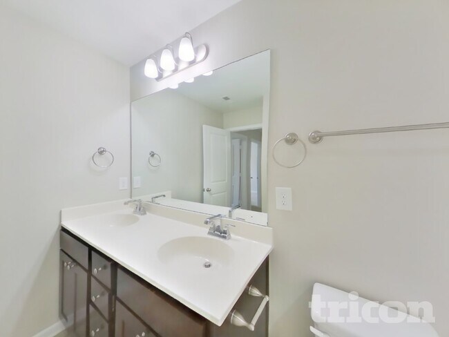 Building Photo - 311 Woodfern Ct