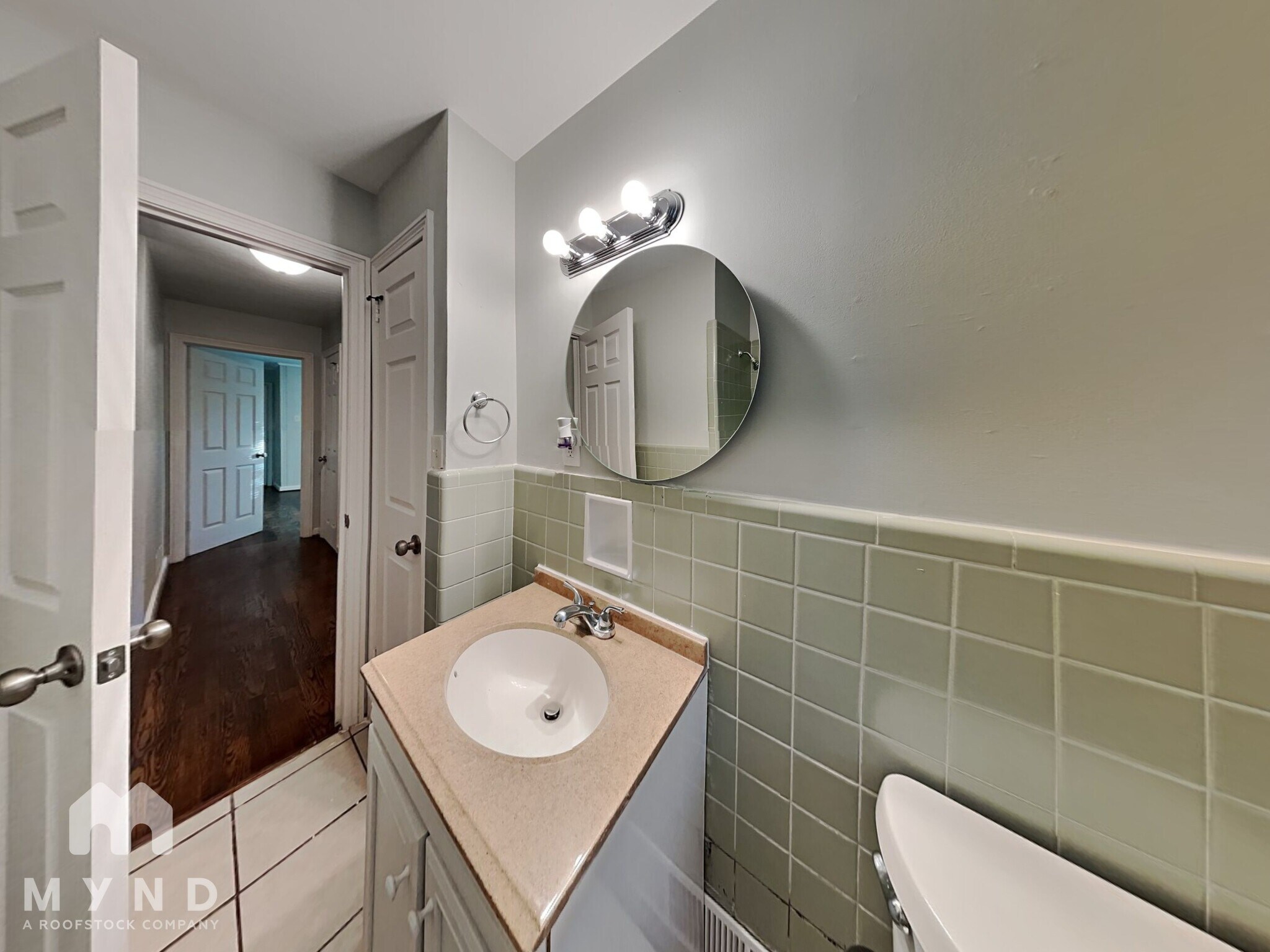 Building Photo - 3420 Avenue Q