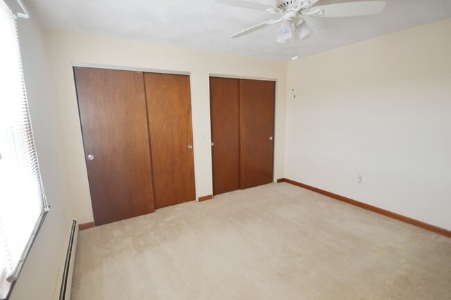 Building Photo - Holden Condo: 1 Bed 1 Bath