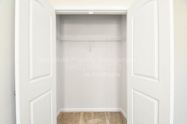 Building Photo - 1227 Southern Sugar Dr