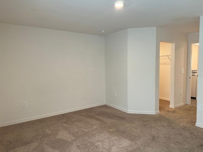 Building Photo - 2082 S Chamberlain Blvd