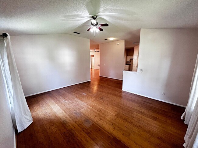 Building Photo - 1449 Blue Heron Ln N