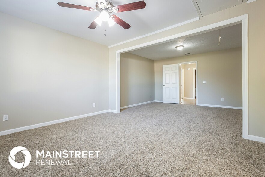 Building Photo - 200 Oakmont Dr