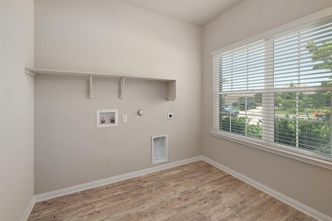 Building Photo - 460 Galway Bay Ln