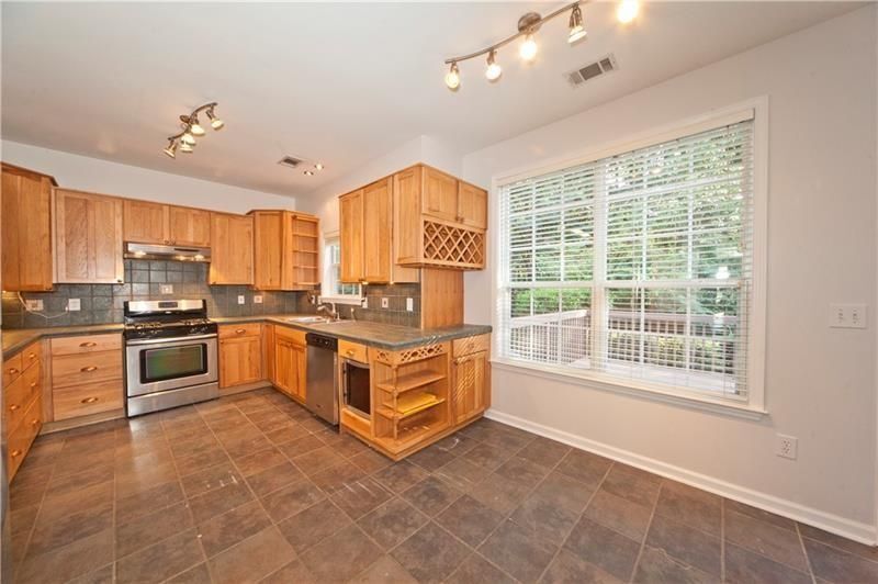 Building Photo - 1170 Rhyne Chase