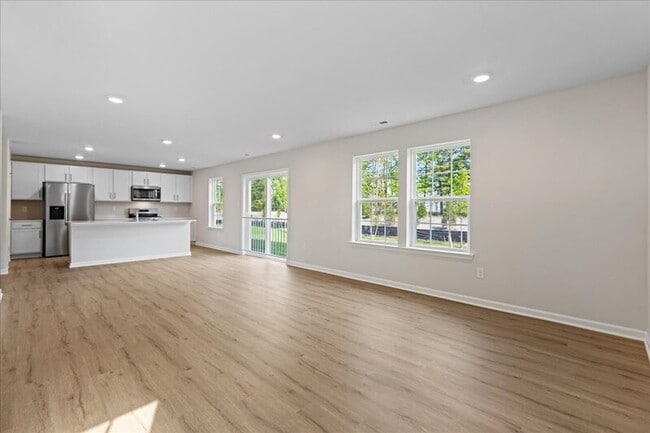 Building Photo - 113 Malibu Dr