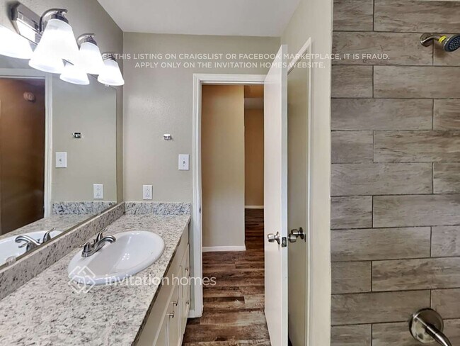 Building Photo - 3631 Dawnwood Dr