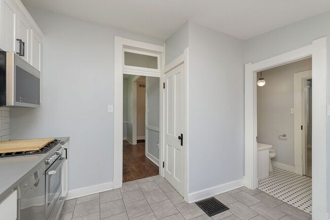 Building Photo - Beautifully updated Historic Bungalow