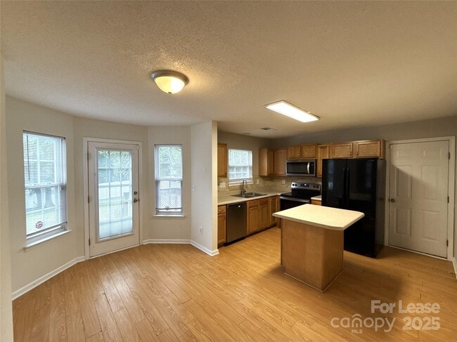 Building Photo - 9806 Baxter Caldwell Dr