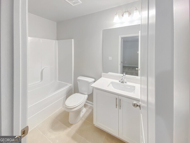 Building Photo - 1466 Fern Ridge Ln