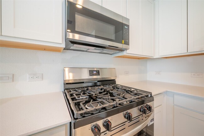 Building Photo - 6147 Sunburst Scarlet St