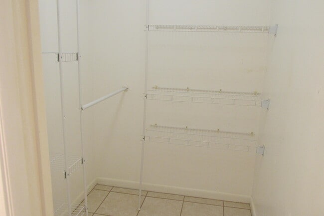Building Photo - 10789 N Military Trl