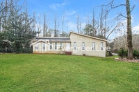 Building Photo - 104 Longstreet Cir