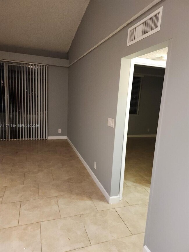 Building Photo - 701 Lyons Rd