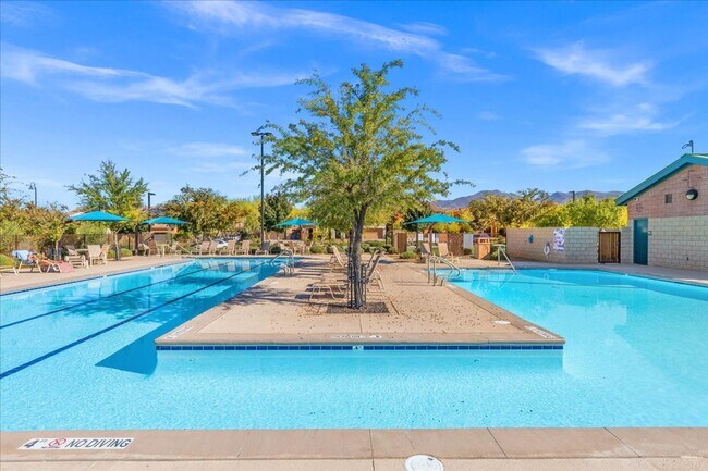 Building Photo - Spacious, Modern, Fully Furnished 3 Bedroom Home in Inspirada