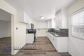 Building Photo - 1041-1045 Gulf