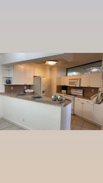Building Photo - 8159 Severn Dr