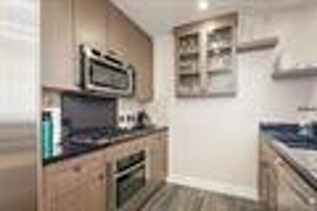 Building Photo - Beautiful Condo at Electra!