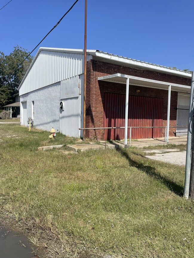 Building Photo - 17701 E 11th St