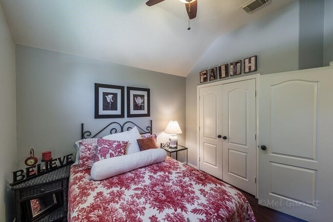 Building Photo - 23915 Elden Hills Ct