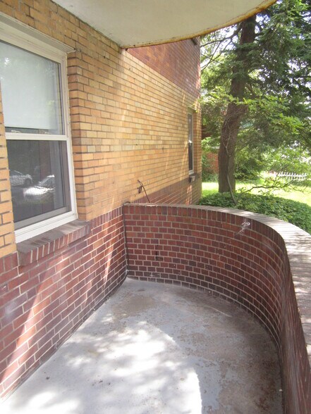 Building Photo - 5710 Phillips Ave