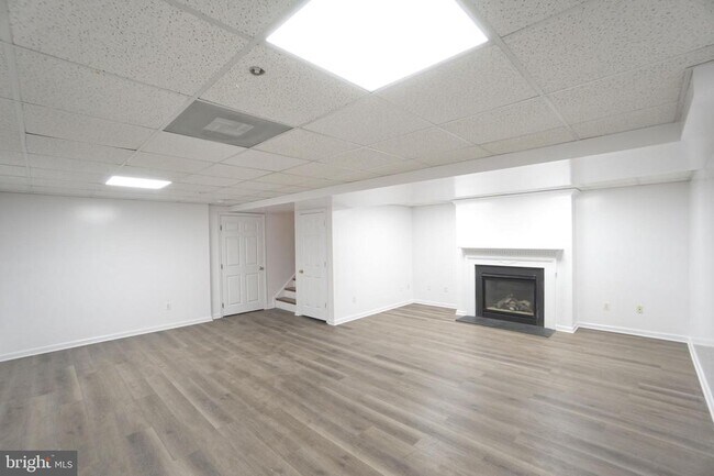 Building Photo - 75 Chadwick Cir