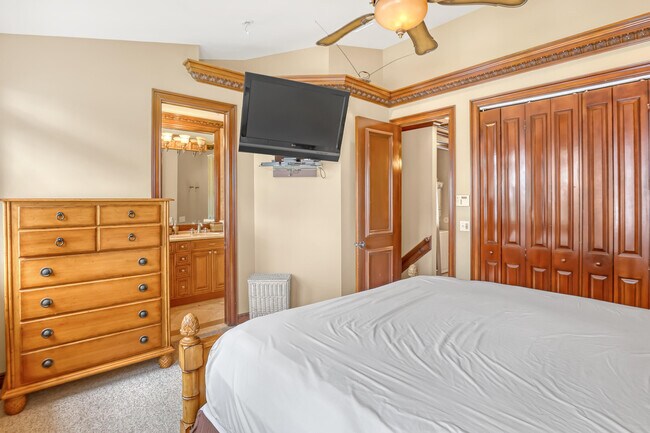 Building Photo - 149 Harbors Way