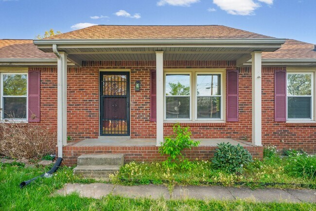 Building Photo - 3 Bedroom 1 1/2 Bath Renovated Home For Rent!