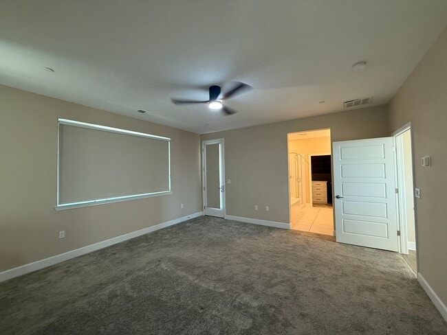 Building Photo - Newer Home in Tthe Northlake Community