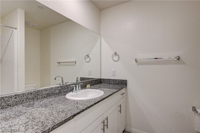 Building Photo - 386 Larksong Ave