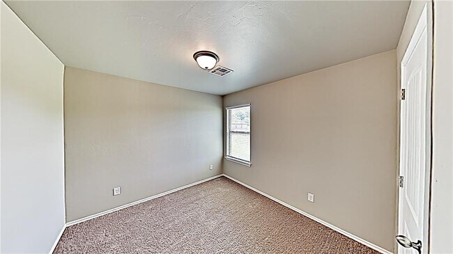 Building Photo - 123 St Charles Way