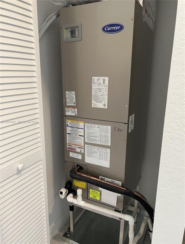 Building Photo - 1864 SE 27th Rd