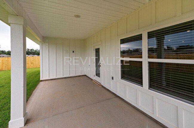 Building Photo - 14531 Dayton Cir