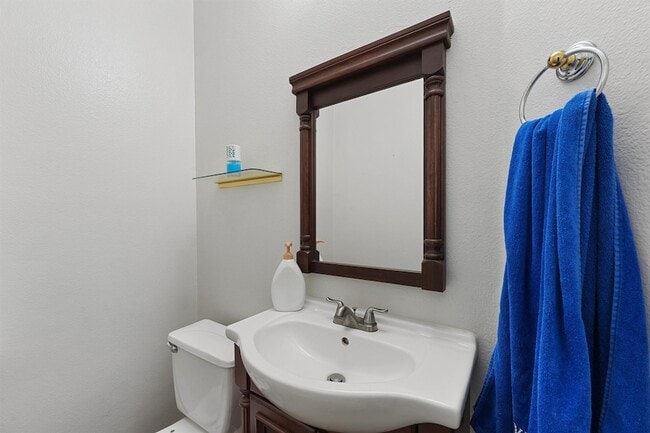 Building Photo - 17206 Stonebridge Trail
