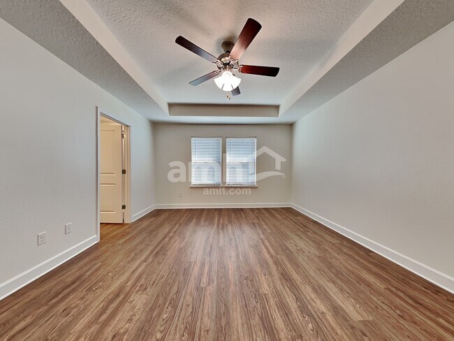 Building Photo - 8481 Highfield Ave