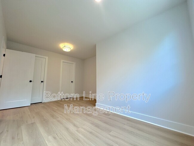 Building Photo - 1354 Briar Creek Rd