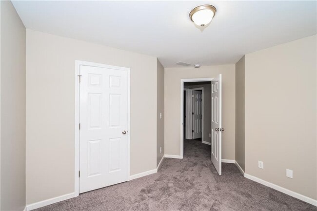 Building Photo - 2912 Grazing Bull Ct