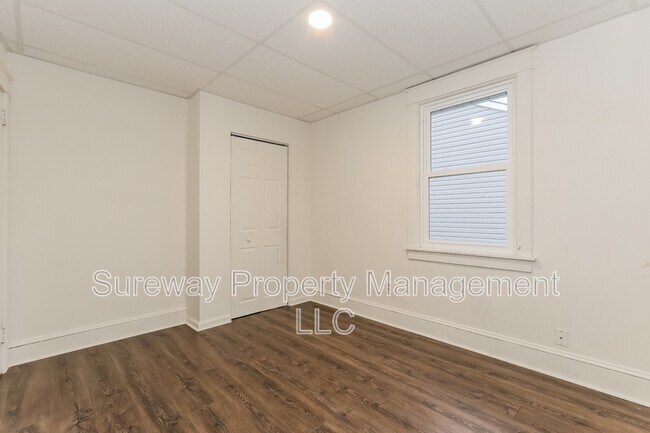 Building Photo - 922 Pitman Ave