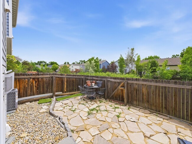 Building Photo - 1650 Oak Creek Dr