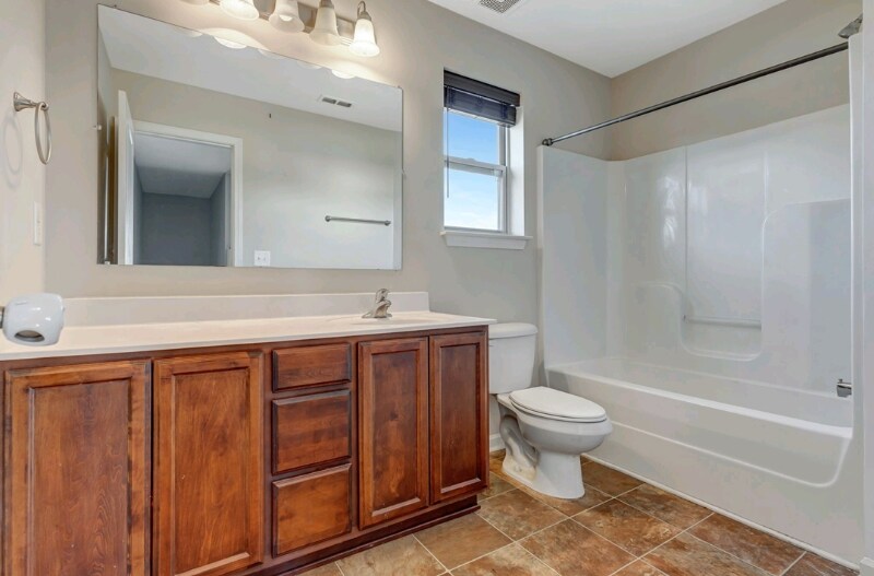 Building Photo - 6009 Ten Bears Way